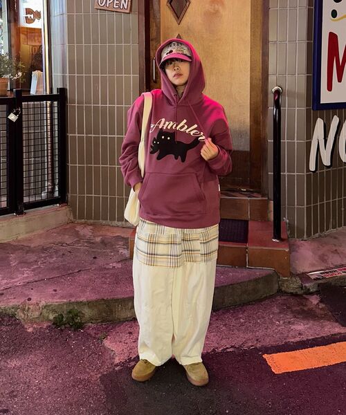 ambler(エムブラー)の「ブラックキャット 男女共用 フードパーカー AHP1114 (ブラック)(パーカー・レディース・その他・S/M/L)」の6枚目の写真