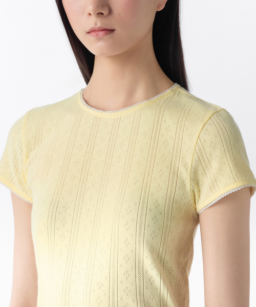 MUSINSA STANDARD WOMAN（ムシンサスタンダードウーマン）の「ウィメンズポイントレースクルーネックTシャツ[バター]（Tシャツ/カットソー・レディース・その他・SMALL/MEDIUM/LARGE/X-SMALL）」の3枚目の写真
