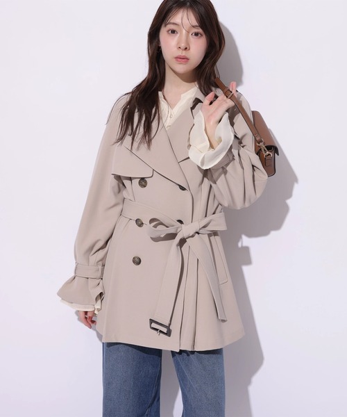 Rirandture（リランドチュール）の「バックフレアミドルトレンチコート（ダウンジャケット/コート・レディース・ピンクベージュ・2/1/0）」の2枚目の写真