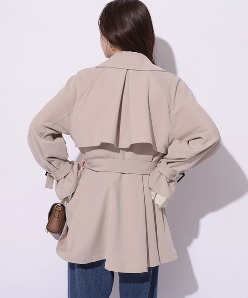 Rirandture（リランドチュール）の「バックフレアミドルトレンチコート（ダウンジャケット/コート・レディース・ピンクベージュ・2/1/0）」の5枚目の写真