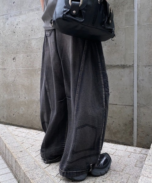 lilful(リルフル)の「【26年春夏新作】ウォッシュ加工 ダメージカーブシルエット バレルレッグ ワイドバギーデニムパンツ(デニムパンツ・メンズ・ブラック・M/L)」の9枚目の写真