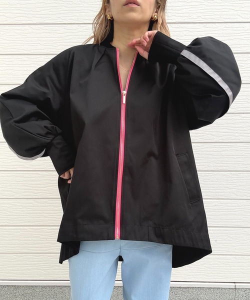 Q（キュー）の「バックテープラインブルゾン（ブルゾン・レディース・ベージュ/ブラック・MEDIUM）」の15枚目の写真