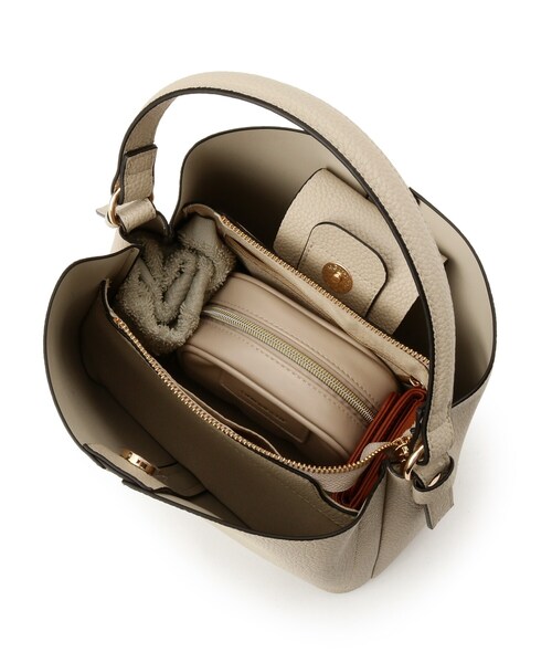 couture brooch（クチュールブローチ）の「2wayレザー調ハンドバッグ（ショルダーバッグ・レディース・ベージュ/チャコールグレー/オフホワイト・00）」の18枚目の写真