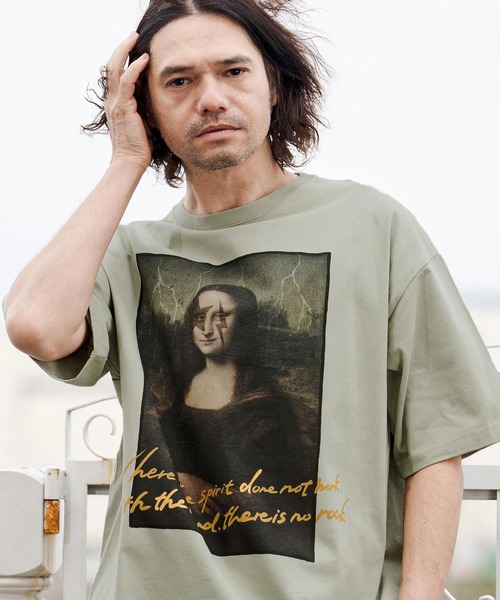 CAMBIO(カンビオ)の「mt10263- ビッグシルエットプリントT(Mona Lisa) Tシャツ(CASD-169)(Tシャツ/カットソー・メンズ・ホワイト/セージグリーン/サンドベージュ・XL/L/M/S)」の3枚目の写真