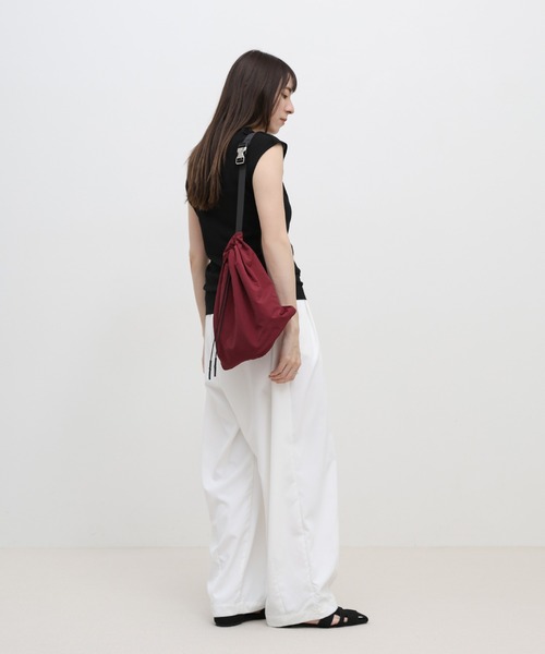 select MOCA（セレクトモカ）の「ワンショルダーナイロンバッグ（バックパック/リュック・レディース・ネイビー/ベージュ/ボルドー・FREE）」の4枚目の写真