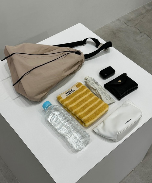 select MOCA（セレクトモカ）の「ワンショルダーナイロンバッグ（バックパック/リュック・レディース・ネイビー/ベージュ/ボルドー・FREE）」の13枚目の写真