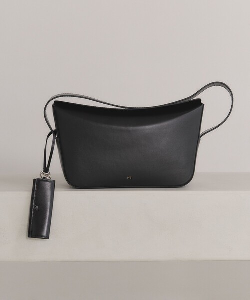 ADAM ET ROPE'（アダムエロペ）の「【PFT】Flap medium Bag（ショルダーバッグ・レディース・ブラック/クリーム・FREE）」の9枚目の写真