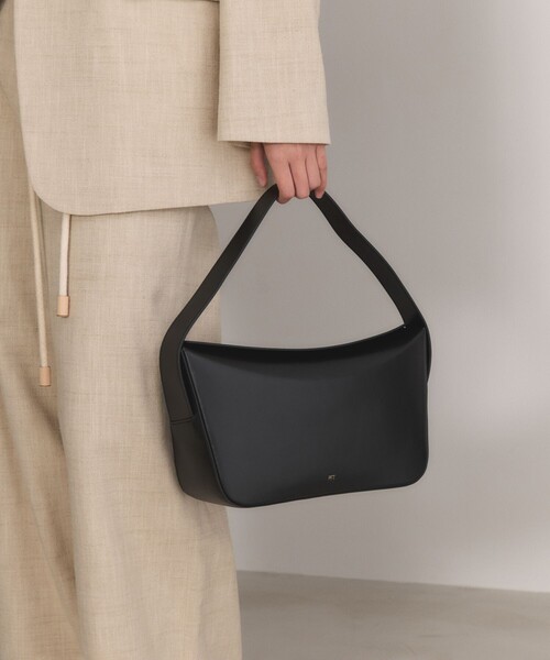 ADAM ET ROPE'（アダムエロペ）の「【PFT】Flap medium Bag（ショルダーバッグ・レディース・ブラック/クリーム・FREE）」の12枚目の写真