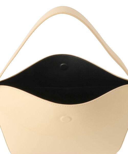 ADAM ET ROPE'（アダムエロペ）の「【PFT】Flap medium Bag（ショルダーバッグ・レディース・ブラック/クリーム・FREE）」の22枚目の写真