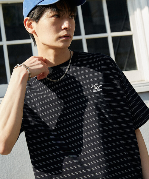 UMBRO（アンブロ）の「UMBRO × PUBLUX/アンブロ ＜吸水速乾＞別注　ワンポイント ロゴ ボーダー Tシャツ　限定展開（Tシャツ/カットソー・メンズ・ブラック/ネイビー/ライトグレー/ホワイト・LARGE/MEDIUM）」の2枚目の写真