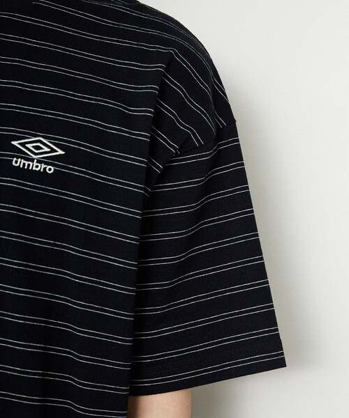UMBRO(アンブロ)の「UMBRO × PUBLUX/アンブロ 別注 ワンポイント ロゴ ボーダー Tシャツ 限定展開(Tシャツ/カットソー・メンズ・ブラック/ネイビー/ライトグレー/ホワイト・LARGE/MEDIUM)」の19枚目の写真