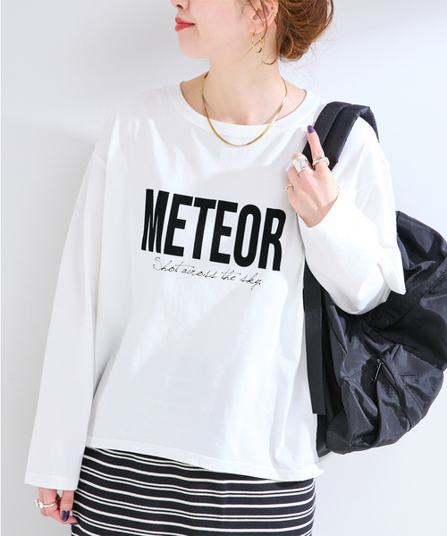 B.C STOCK(ベーセーストック)の「手洗い可 / フロッキーオーバーロンTEE(Tシャツ/カットソー・レディース・ホワイト/チャコールグレー・FREE)」の1枚目の写真