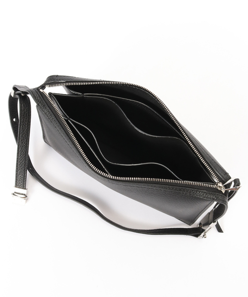 CALMER（カルメール）の「BENEDETTA BRUZZICHES レクタングルショルダーBag（クラッチバッグ・レディース・ブラック・FREE）」の5枚目の写真