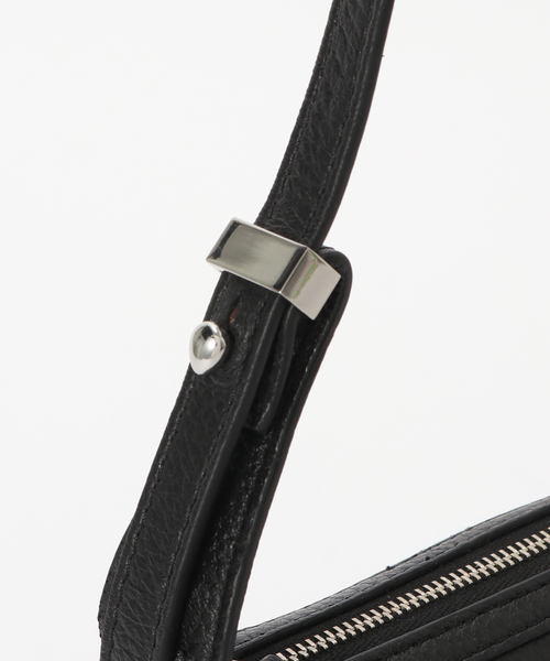 CALMER（カルメール）の「BENEDETTA BRUZZICHES レクタングルショルダーBag（クラッチバッグ・レディース・ブラック・FREE）」の7枚目の写真
