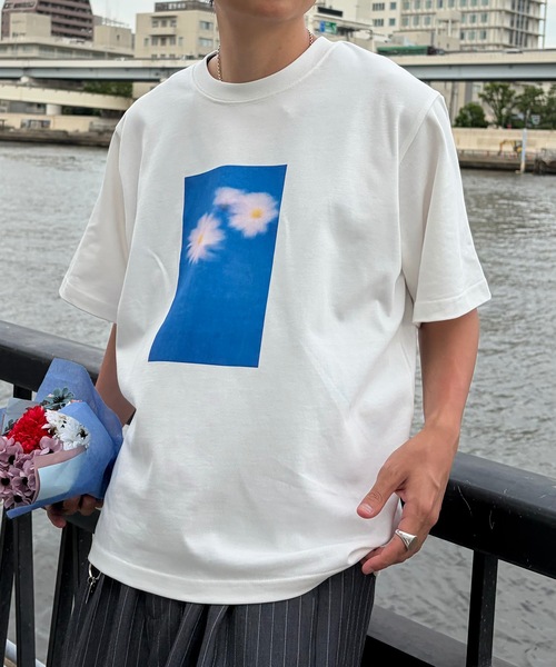 UNDERSTATEMENTs(アンダーステイトメント)の「【ユニセックス】アソートレトロシティプリントTシャツ/グラフィックデザイン(Tシャツ/カットソー・メンズ・グレー系その他/ブラック系その他2/ブラック/ブルー/チャコールグレー/ブラック系その他3/ブラック系その他/ホワイト系その他2/レッド/ホワイト系その他3/ホワイト系その他/ホワイト/ネイビー/ホワイト系その他5/ホワイト系その他6/ホワイト系その他7/ホワイト系その他4/ホワイト系/ホワイト系1/ホワイト系2・LARGE/MEDIUM)」の9枚目の写真