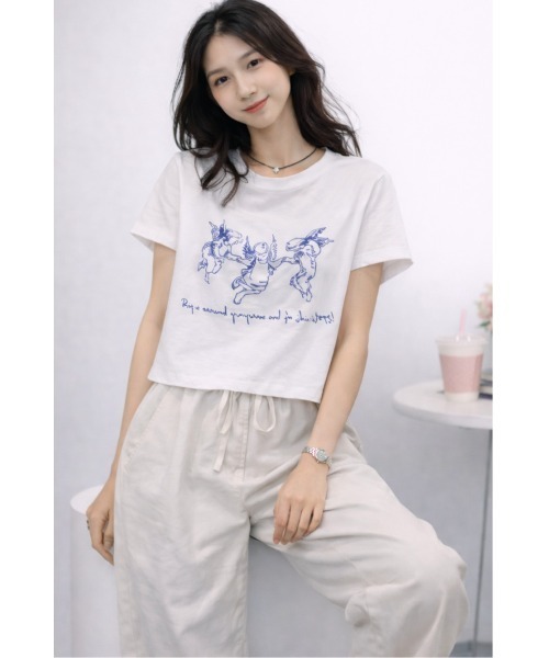 LAUTRE COTE(ロウトレコウト)の「ショート丈プリントTEE(Tシャツ/カットソー・レディース・ブラック/ホワイト・MEDIUM/LARGE)」の3枚目の写真