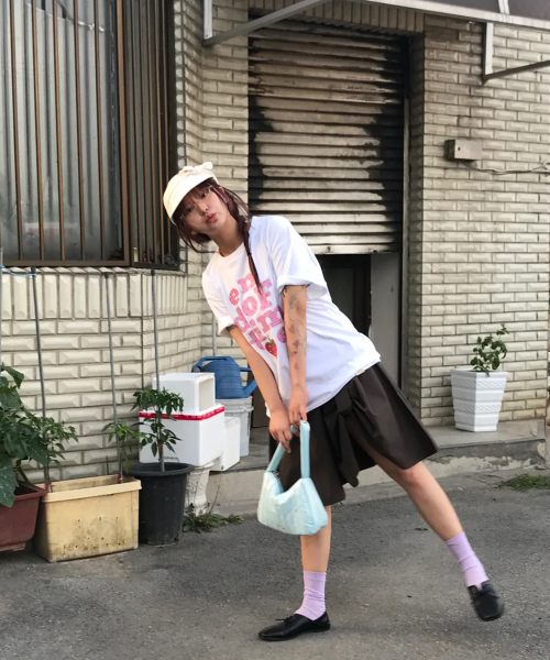 GRAVER（グレーバー）の「[ユニセックス]ベリーEND OF TIME半袖Tシャツ_3カラー（Tシャツ/カットソー・レディース・ブラック/ホワイト/ライトグレー/イエロー/スカイブルー・SMALL/MEDIUM/LARGE/X-LARGE/X-SMALL）」の8枚目の写真