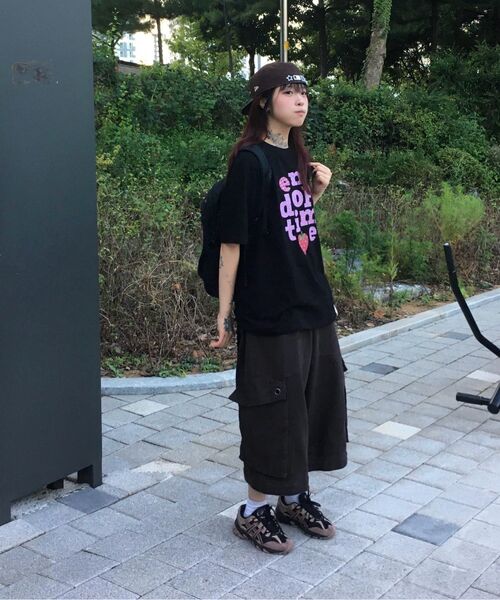 GRAVER（グレーバー）の「[ユニセックス]ベリーEND OF TIME半袖Tシャツ_3カラー（Tシャツ/カットソー・レディース・ブラック/ホワイト/ライトグレー/イエロー/スカイブルー・SMALL/MEDIUM/LARGE/X-LARGE/X-SMALL）」の12枚目の写真