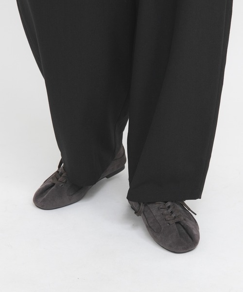 KBF（ケイビーエフ）の「タンデザインスニーカー（スニーカー・レディース・チャコールグレー/ライトベージュ・36/38/37）」の5枚目の写真