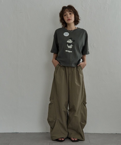 notch.(ノッチ)の「DISCUS ATHLETIC ディスカスアスレチック×Disney ディズニー Mickey ミッキーマウス Tシャツ(Tシャツ/カットソー・レディース・その他2/その他1/アイボリー/ブラック/ホワイト/オフホワイト/チャコール/ダークグレー・M/L)」の19枚目の写真