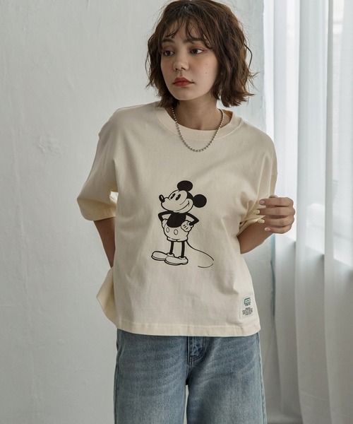 notch.(ノッチ)の「DISCUS ATHLETIC ディスカスアスレチック×Disney ディズニー Mickey ミッキーマウス Tシャツ(Tシャツ/カットソー・レディース・その他2/その他1/アイボリー/ブラック/ホワイト/オフホワイト/チャコール/ダークグレー・M/L)」の10枚目の写真