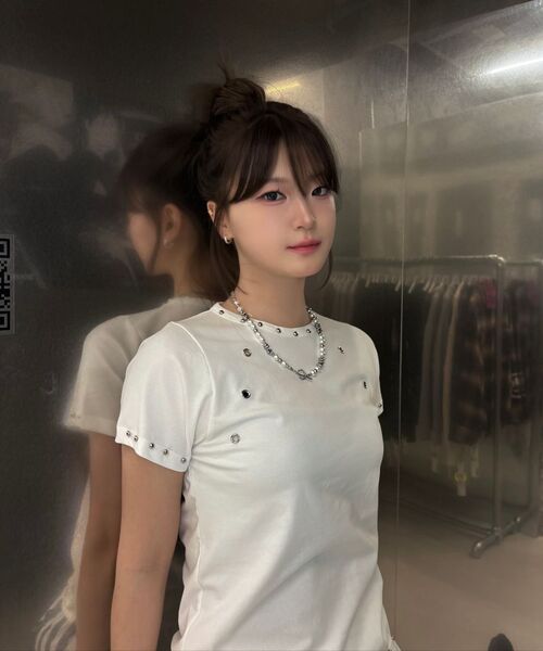 DAUSPICE(ディーオスピス)の「(DUC) Eyelet Stud Semi-Crop T-Shirt White(Tシャツ/カットソー・レディース・ホワイト・ONE SIZE)」の4枚目の写真