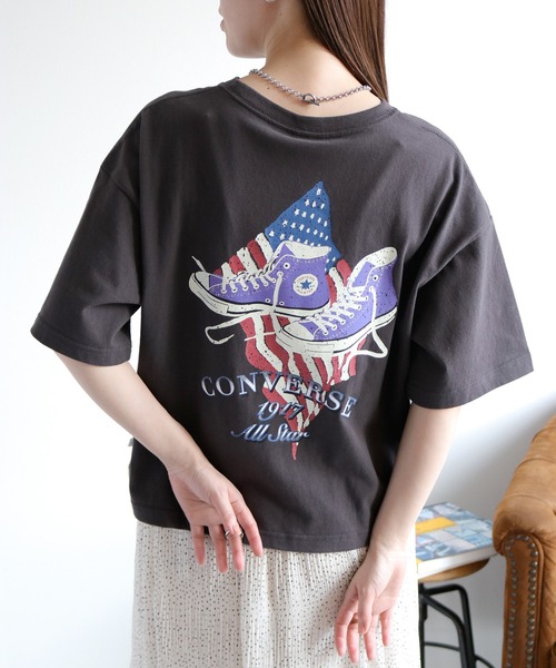 cepo(セポ)の「【CONVERSE】CVハイカットシューズプリント ショートスリーブTee(Tシャツ/カットソー・レディース・ブラック/パープル/オートミール・M)」の2枚目の写真