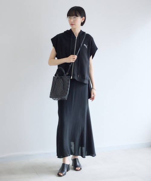 Paradise Picnic(パラダイスピクニック)の「TRANOI. ラウンドフーディベスト(ベスト・レディース・ホワイト/ブラック/グレー・FREE)」の9枚目の写真