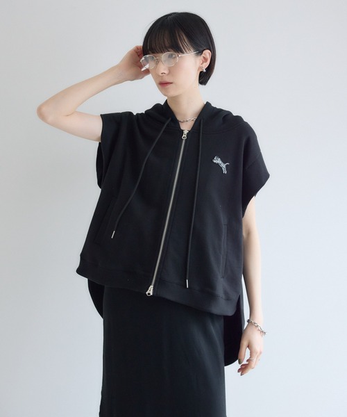 Paradise Picnic(パラダイスピクニック)の「TRANOI. ラウンドフーディベスト(ベスト・レディース・ホワイト/ブラック/グレー・FREE)」の5枚目の写真