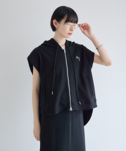 Paradise Picnic(パラダイスピクニック)の「TRANOI. ラウンドフーディベスト(ベスト・レディース・ホワイト/ブラック/グレー・FREE)」の6枚目の写真