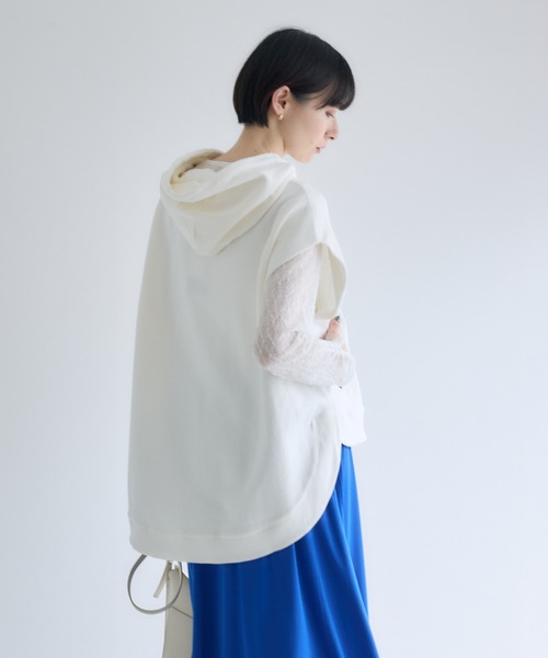 Paradise Picnic(パラダイスピクニック)の「TRANOI. ラウンドフーディベスト(ベスト・レディース・ホワイト/ブラック/グレー・FREE)」の12枚目の写真