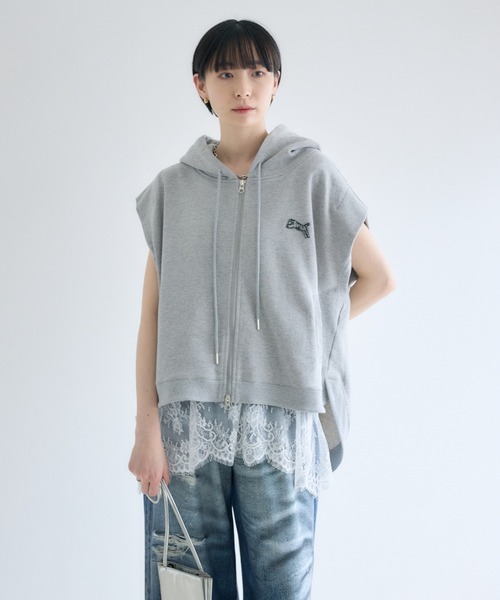 Paradise Picnic(パラダイスピクニック)の「TRANOI. ラウンドフーディベスト(ベスト・レディース・ホワイト/ブラック/グレー・FREE)」の18枚目の写真