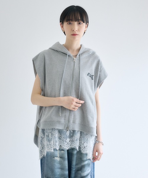 Paradise Picnic(パラダイスピクニック)の「TRANOI. ラウンドフーディベスト(ベスト・レディース・ホワイト/ブラック/グレー・FREE)」の16枚目の写真