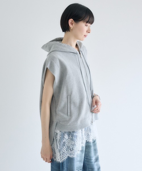 Paradise Picnic(パラダイスピクニック)の「TRANOI. ラウンドフーディベスト(ベスト・レディース・ホワイト/ブラック/グレー・FREE)」の17枚目の写真