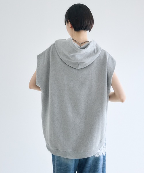 Paradise Picnic(パラダイスピクニック)の「TRANOI. ラウンドフーディベスト(ベスト・レディース・ホワイト/ブラック/グレー・FREE)」の20枚目の写真