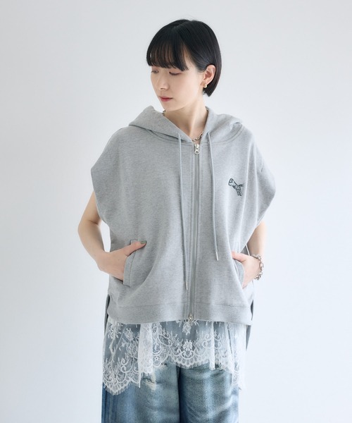 Paradise Picnic(パラダイスピクニック)の「TRANOI. ラウンドフーディベスト(ベスト・レディース・ホワイト/ブラック/グレー・FREE)」の19枚目の写真