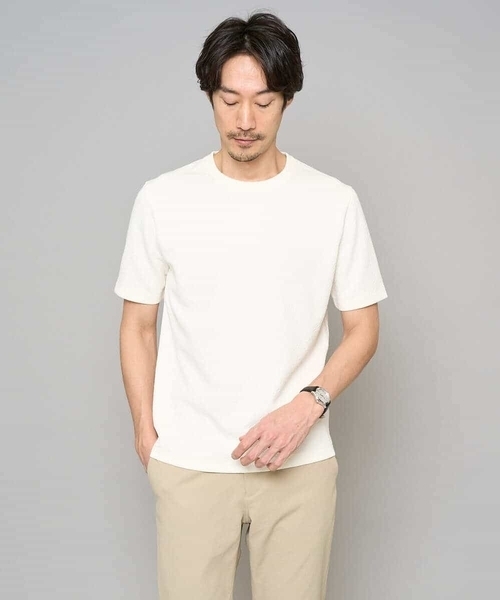 a.v.v（アーヴェヴェ）の「【イージーケア/洗濯機で洗える/毛玉になりにくい】ライトキカジャカードクルーネックスマートＴシャツ（Tシャツ/カットソー・メンズ・アイボリー/ブラック・46/50）」の2枚目の写真