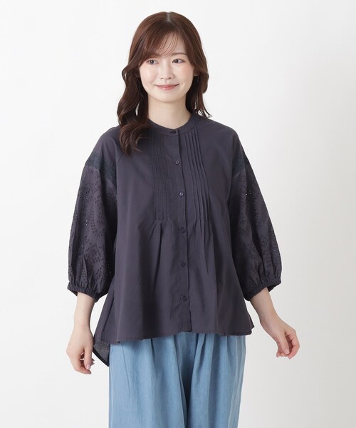 one'sterrace(ワンズテラス)の「ラグランスリーブ 刺繍ブラウス(シャツ/ブラウス・レディース・ネイビー系5/イエロー系8/アイボリー系8・02)」の3枚目の写真
