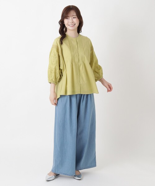 one'sterrace(ワンズテラス)の「ラグランスリーブ 刺繍ブラウス(シャツ/ブラウス・レディース・ネイビー系5/イエロー系8/アイボリー系8・02)」の4枚目の写真