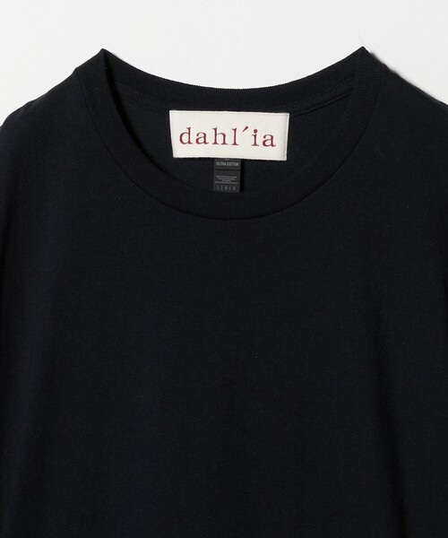 dahl'ia(ダリア)の「【WEB限定】<dahl’ia>リメイク パワーショルダー プルオーバー(Tシャツ/カットソー・レディース・ホワイト/ブラック・FREE)」の12枚目の写真