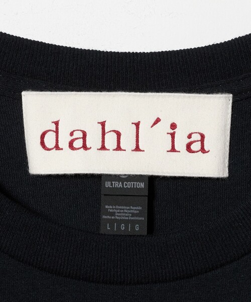 dahl'ia(ダリア)の「【WEB限定】<dahl’ia>リメイク パワーショルダー プルオーバー(Tシャツ/カットソー・レディース・ホワイト/ブラック・FREE)」の15枚目の写真
