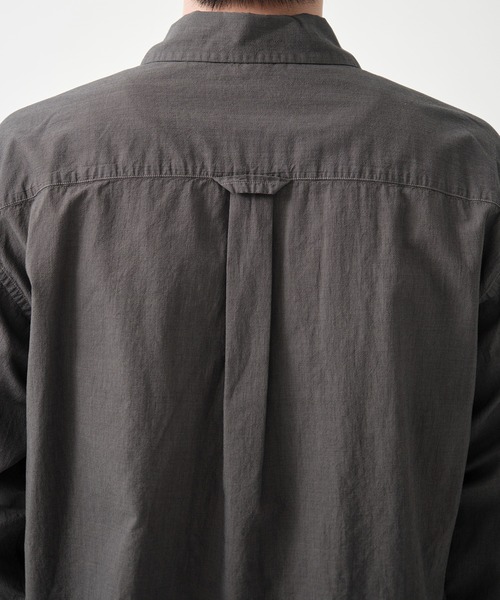 soe(ソーイ)の「別注 Garment Dyed Short Cut Shirt(シャツ/ブラウス・メンズ・ブラック・2/1)」の4枚目の写真