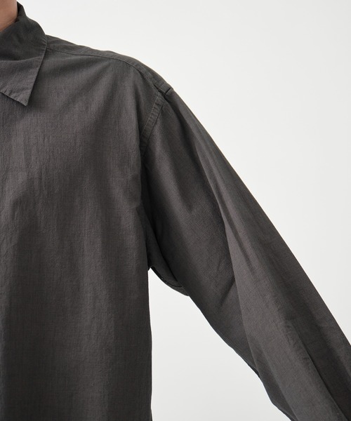 soe(ソーイ)の「別注 Garment Dyed Short Cut Shirt(シャツ/ブラウス・メンズ・ブラック・2/1)」の6枚目の写真