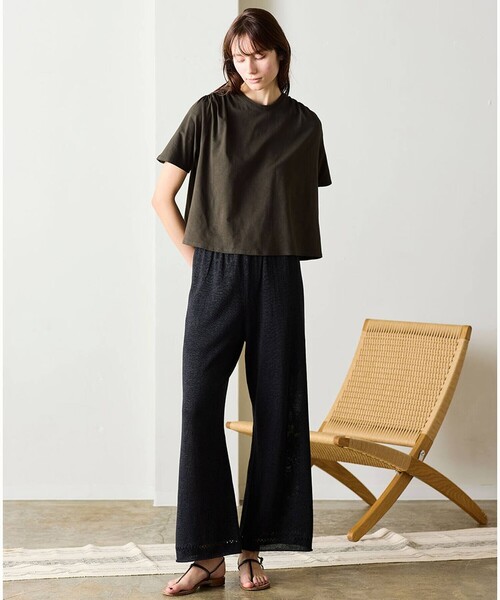 Bshop(ビショップ)の「WL | ナチュラルダイ ミントジャージーTシャツ WOMEN(Tシャツ/カットソー・レディース・ブラック/グレイッシュベージュ・F)」の2枚目の写真