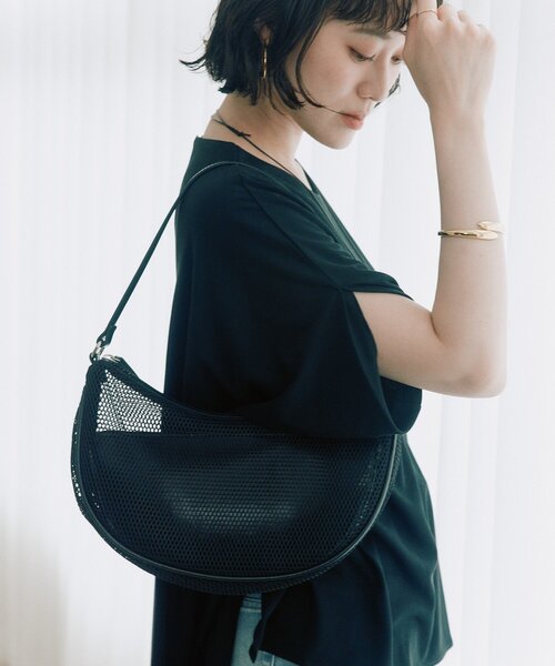 RIVE DROITE(リヴドロワ)の「予約【アレンジ自在】ポーチsetメッシュミニバッグ(ハンドバッグ・レディース・ブラック/レッド・FREE)」の4枚目の写真