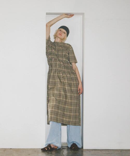 SENSE OF PLACE by URBAN RESEARCH(センスオブプレイスバイアーバンリサーチ)の「チェックシャーリングワンピース(ワンピース・レディース・ベージュ系その他/ブラック系その他・ONE/S)」の15枚目の写真
