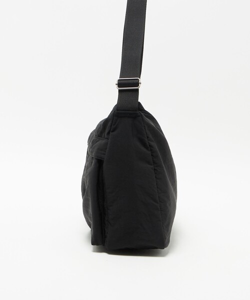 A DAY IN THE LIFE UNITED ARROWS（アデイインザライフユナイテッドアローズ）の「ワッシャー ヘルメット ショルダーバッグ＜A DAY IN THE LIFE＞（ショルダーバッグ・メンズ・ブラック・FREE）」の3枚目の写真