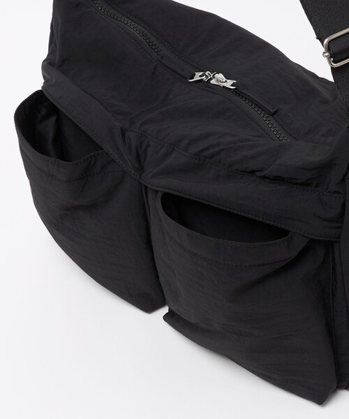 A DAY IN THE LIFE UNITED ARROWS（アデイインザライフユナイテッドアローズ）の「ワッシャー ヘルメット ショルダーバッグ＜A DAY IN THE LIFE＞（ショルダーバッグ・メンズ・ブラック・FREE）」の12枚目の写真