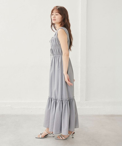archives(アルシーヴ)の「【シャーリングで華やぐ2wayワンピース】2wayリボンシャーリングノースリワンピース(ワンピース・レディース・グレー/アイボリー/ブラック・MEDIUM)」の7枚目の写真