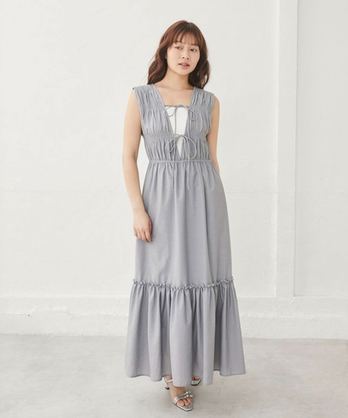 archives(アルシーヴ)の「【シャーリングで華やぐ2wayワンピース】2wayリボンシャーリングノースリワンピース(ワンピース・レディース・グレー/アイボリー/ブラック・MEDIUM)」の4枚目の写真